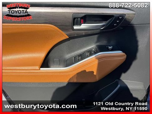 Certified 2024 Toyota Highlander Platinum AWD/4WD image 20