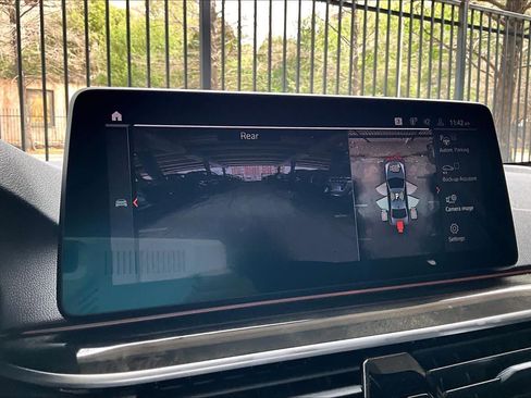 Used 2021 BMW 540i w/ Convenience Package image 26