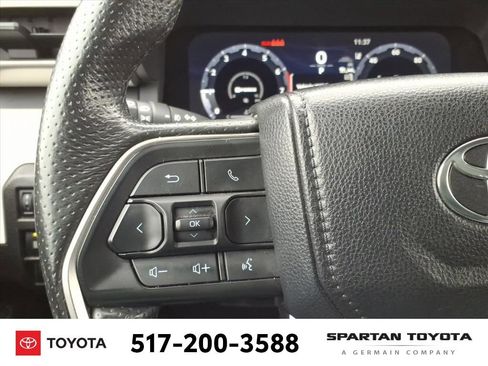 Used 2024 Toyota Tacoma TRD Off-Road image 17