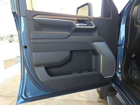 New 2026 Chevrolet Silverado 2500 High Country w/ Z71 Off-Road Package AWD/4WD image 24