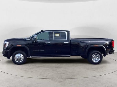 Used 2024 GMC Sierra 3500 Denali Ultimate AWD/4WD image 2