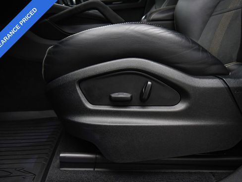 Used 2023 Porsche Cayenne Turbo GT image 43