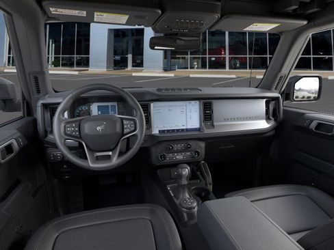 Used 2025 Ford Bronco Badlands image 19