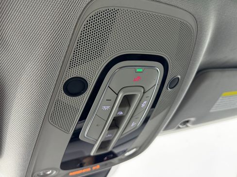 Certified 2022 Audi e-tron Premium w/ Convenience Plus Package image 21