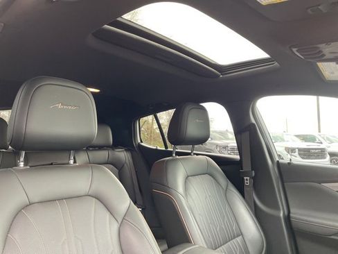 Used 2024 Buick Envista Avenir image 30