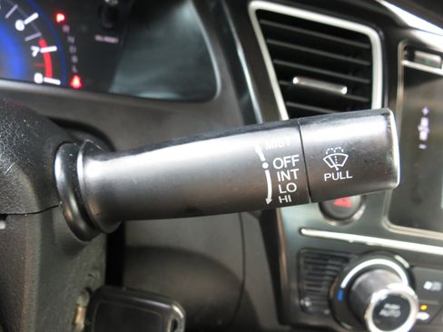 Used 2015 Honda Civic SE image 15