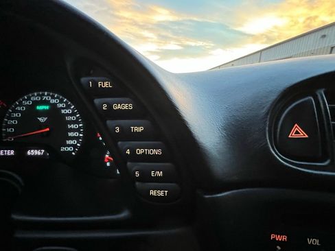 Used 2004 Chevrolet Corvette Convertible w/ Preferred Equipment Group image 19