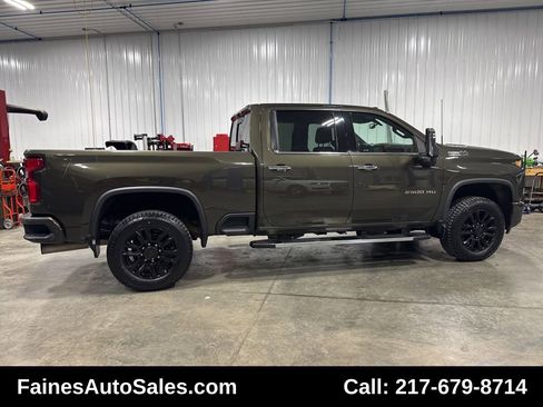 Used 2022 Chevrolet Silverado 2500 High Country w/ Z71 Off-Road Package image 19