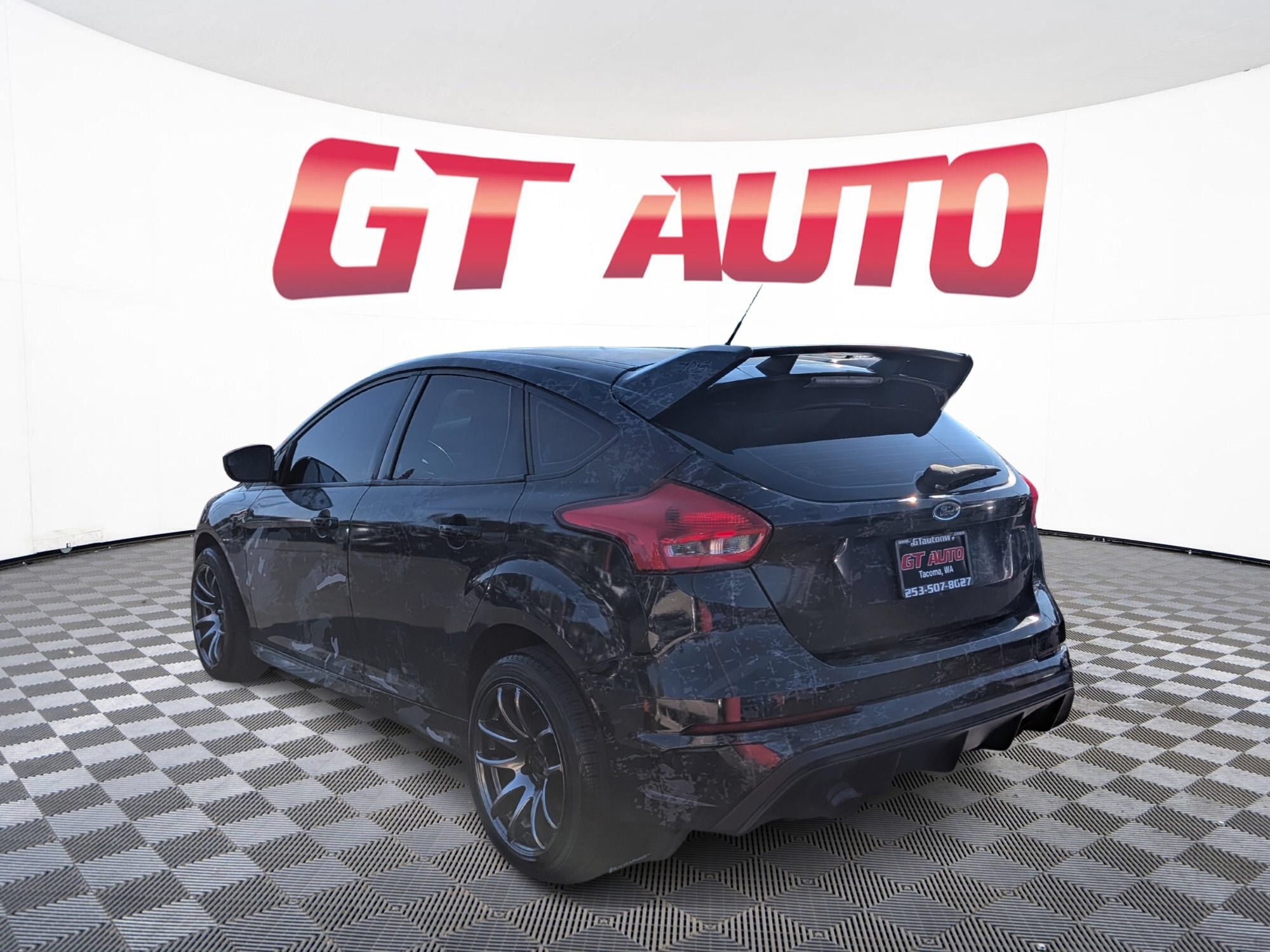 Used 2017 Ford Focus RS AWD/4WD image 3