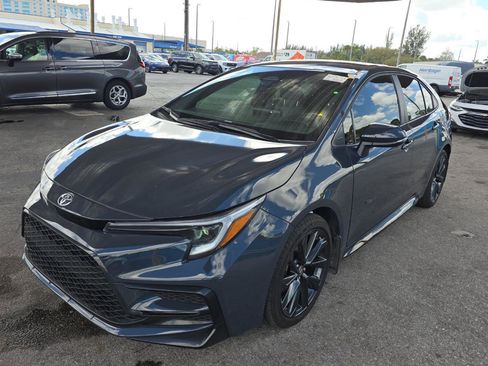 Used 2025 Toyota Corolla SE image 3