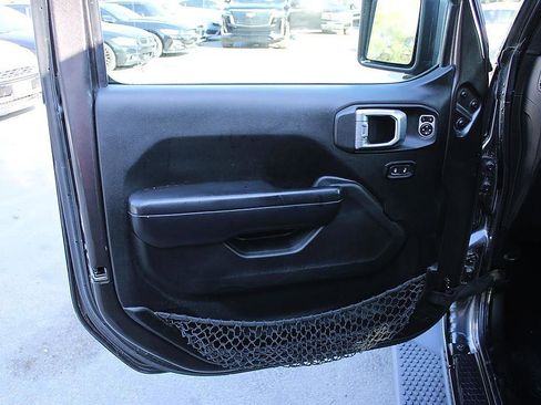 Used 2019 Jeep Wrangler Unlimited Sport S AWD/4WD image 10