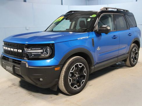 Used 2025 Ford Bronco Sport Outer Banks w/ Outer Banks Tech Package+ image 28