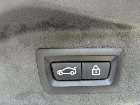 Certified 2023 BMW X7 xDrive40i w/ Executive Package image 19