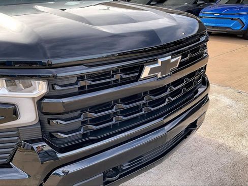 Certified 2024 Chevrolet Silverado 1500 RST image 28