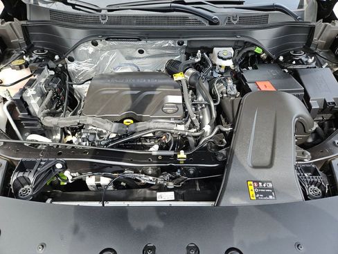 Used 2025 Chevrolet Trax LT w/ LT Convenience Package FWD image 29