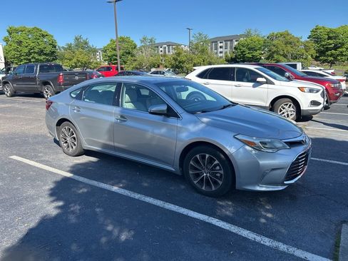 Used 2016 Toyota Avalon XLE Premium FWD image 1