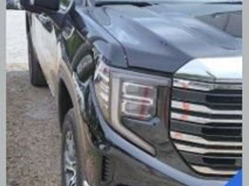 Used 2025 GMC Sierra 1500 SLT AWD/4WD image 1