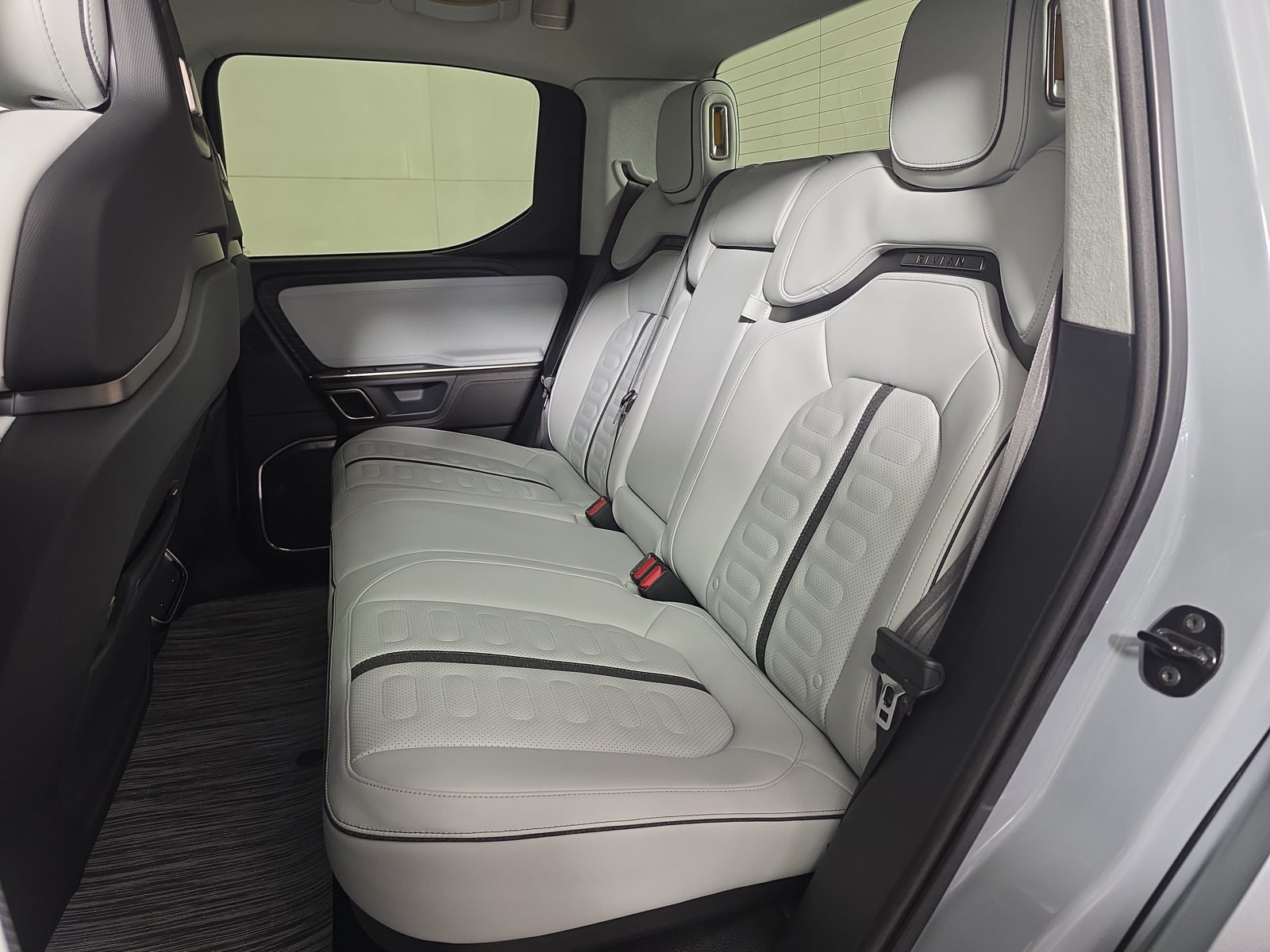 Used 2023 Rivian R1T Launch Edition AWD/4WD image 21