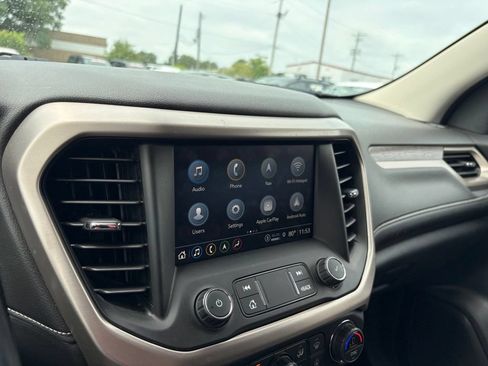 Used 2021 GMC Acadia Denali w/ Denali Technology Package FWD image 15