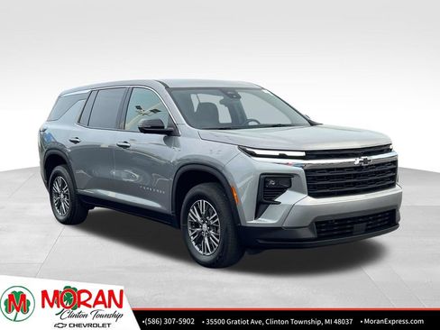 Certified 2024 Chevrolet Traverse LS FWD image 8