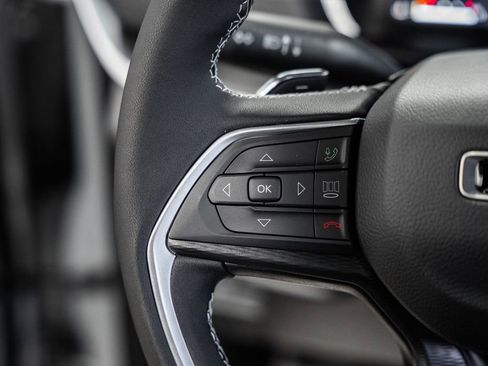 New 2025 Jeep Grand Cherokee Altitude image 26