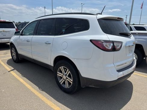 Used 2017 Chevrolet Traverse LT AWD/4WD image 6
