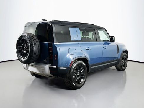 Used 2022 Land Rover Defender 110 S image 5