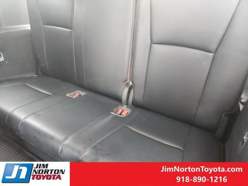 Used 2020 Toyota Highlander XLE AWD/4WD image 30