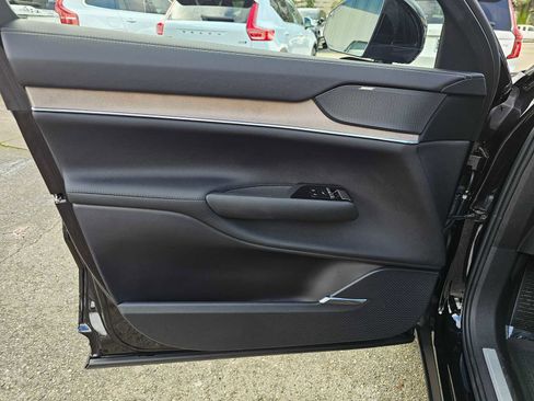 Used 2025 Volvo EX90 Ultra image 25