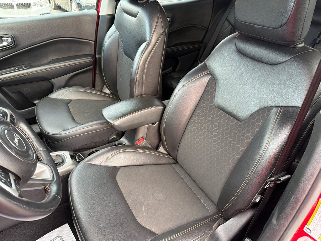 Used 2021 Jeep Compass Latitude w/ Convenience Group AWD/4WD image 21