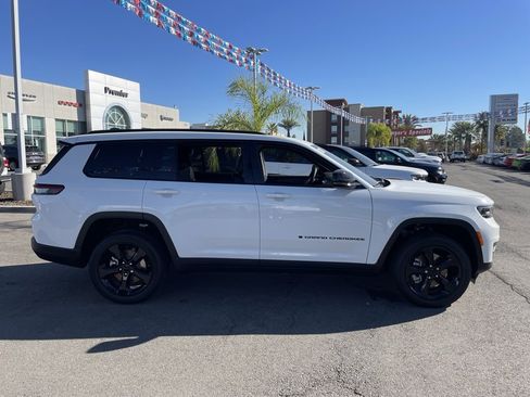 New 2025 Jeep Grand Cherokee L Altitude image 7