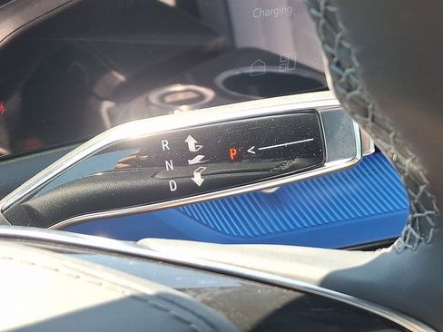 New 2026 Cadillac Optiq V AWD/4WD image 7