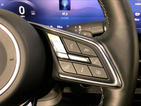 Used 2025 Buick Enclave Sport Touring image 19