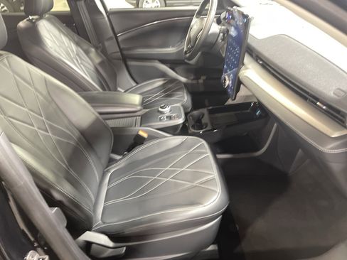 Used 2021 Ford Mustang Mach-E Select image 13