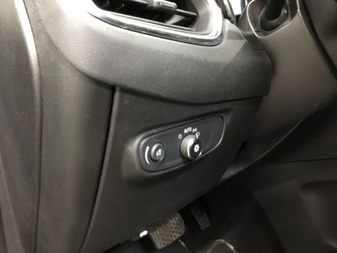 Used 2024 Chevrolet Equinox LT image 9