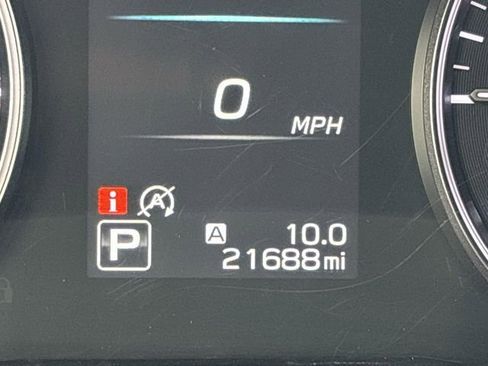 Used 2022 Subaru Outback Premium image 12