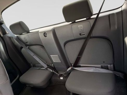 Used 2024 Nissan Frontier SV w/ Technology Package AWD/4WD image 13