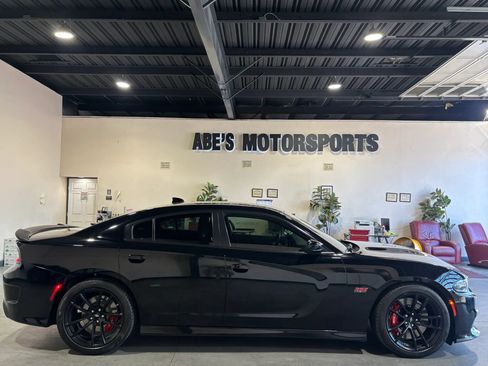 Used 2022 Dodge Charger Scat Pack w/ Dynamics Package RWD image 7