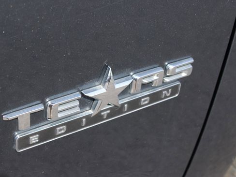 Used 2021 Chevrolet Silverado 1500 RST AWD/4WD image 27