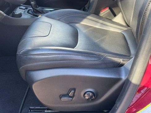 Used 2021 Jeep Cherokee Limited image 25