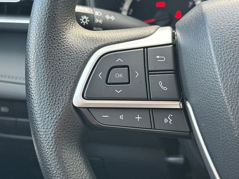 Certified 2022 Toyota Highlander L image 29