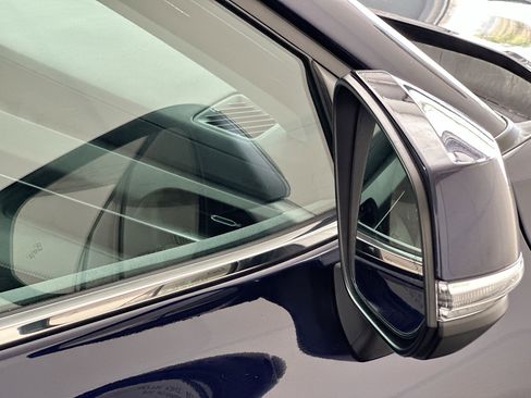 Used 2022 Toyota Highlander XLE FWD image 10
