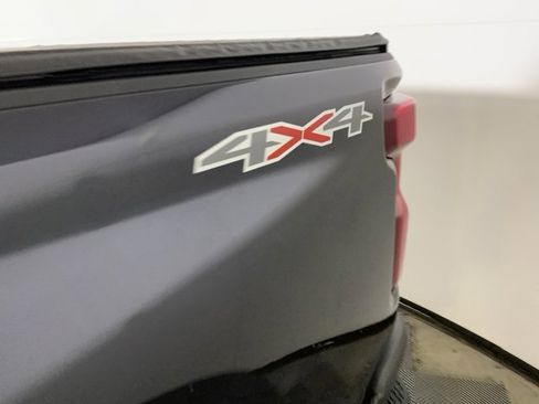 Used 2024 Chevrolet Silverado 2500 Custom w/ Custom Value Package image 15