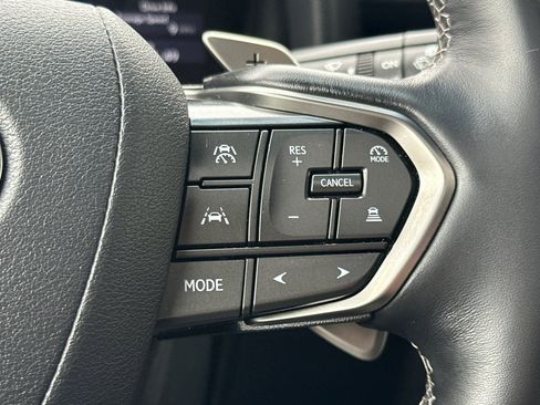 Used 2025 Lexus LX 600 4WD w/ Appearance Package image 32