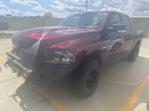 Used 2019 RAM 1500 Big Horn AWD/4WD image 2