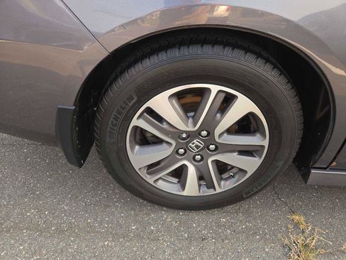 Used 2014 Honda Odyssey Touring image 41
