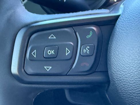 Used 2025 Jeep Gladiator Mojave w/ Convenience Group image 22