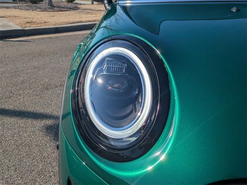 Used 2024 MINI Cooper S w/ Signature Upholstery Package image 9