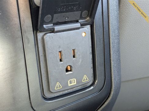 Used 2024 Ford F350 XLT image 16