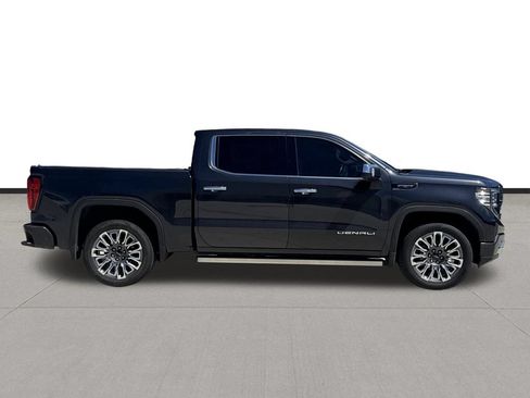 Used 2023 GMC Sierra 1500 Denali Ultimate AWD/4WD image 4